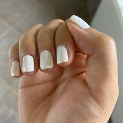 Mani Pedi at the Isle - Cut on my cuticle, messy edges, bumpy polish