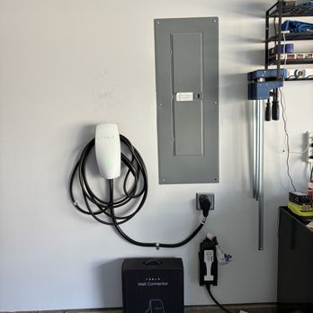 Jacobsen Electric - 50a/240V plug in Tesla Wall Charger - Electricians Near Me