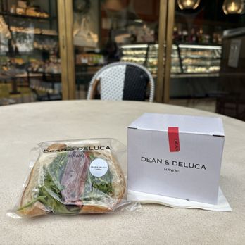 Dean & DeLuca - Kaka’ako - Table outside - Food Stands Near Me - Honolulu, Hawaii Dean & DeLuca - Kaka’ako - Table outside - Food Stands Near Me - Honolulu, Hawaii