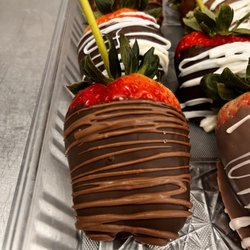 Salt City Sweet Shop - Chocolate covered strawberries