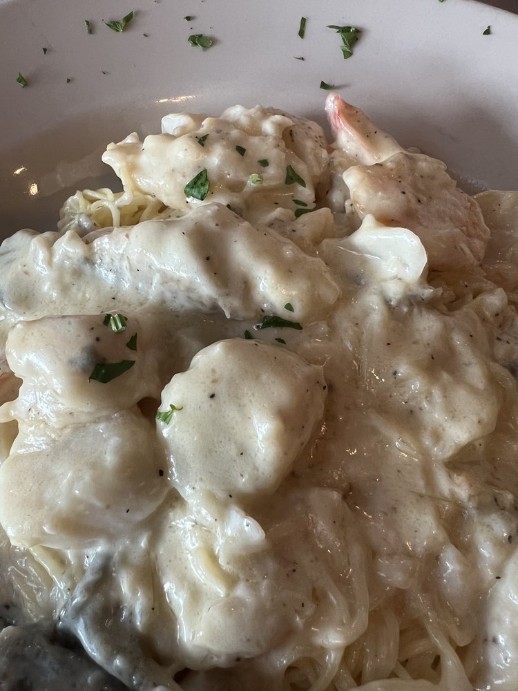 CHOWDER HOUSE 38 Photos & 35 Reviews 57 Burrstone Rd, New York