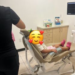 Maghiran Vivien M Dental - Very clean. Very nice employees. :)