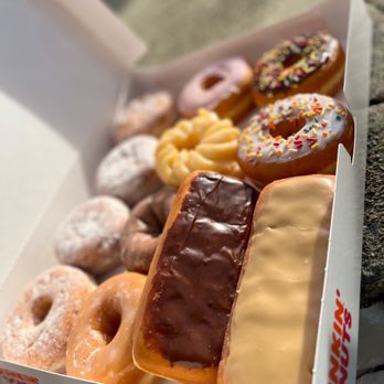 Dunkin' - Assorted 12 Donuts - Donuts Near Me - American Canyon, California