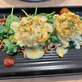 Down 2 Earth Plant Parlour - Smoky & sweet bacon benny - Vegan Near Me - Langley City, British Columbia
