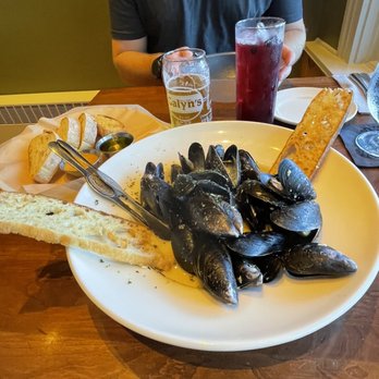 Galyn's - Seafood Near Me - Bar Harbor, Maine Galyn's - Seafood Near Me - Bar Harbor, Maine