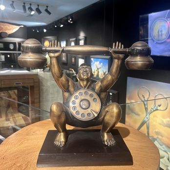 Kush Fine Art - Art Galleries Near Me - Laguna Beach, California