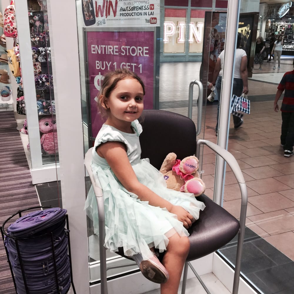 CLAIRE’S BOUTIQUES Updated June 2024 10 Reviews 5870 E Broadway