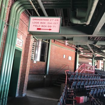 Fenway Park - Home field advantage! - Stadiums & Arenas Near Me - Boston, Massachusetts Fenway Park - Home field advantage! - Stadiums & Arenas Near Me - Boston, Massachusetts