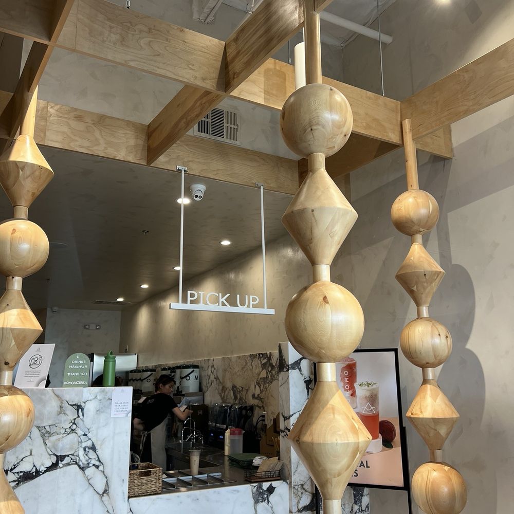 OMOMO Tea Shoppe  - Pick-Up area - Bubble Tea Near Me - Brea, California