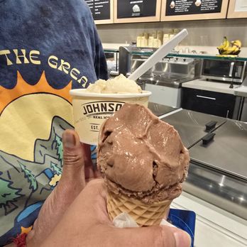 Johnson's Real Ice Cream - Dutch chocolate in a cone - Ice Cream & Frozen Yogurt Near Me - Powell, Ohio