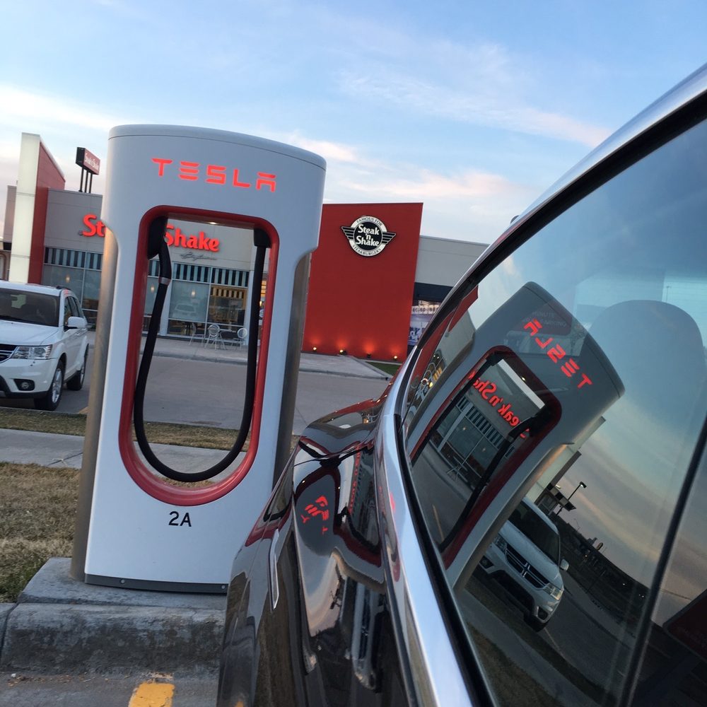 Tesla Supercharger - Supercharger and restaurant - EV Charging Stations Near Me - Goodland, Kansas Tesla Supercharger - Supercharger and restaurant - EV Charging Stations Near Me - Goodland, Kansas