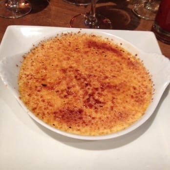 Café Saint Honoré - Finish off your dessert with a classic creme brûlée! - French Near Me - Paris, 75