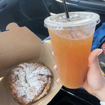 Cafe Aficionado - Almond croissant, honey kumquat tea - Coffee & Tea Near Me - Los Angeles, California