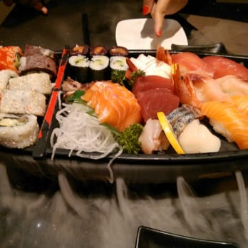 Kabuki - Sushi boat for 2 people - Sushi Bars Near Me - Brussels, BRU Kabuki - Sushi boat for 2 people - Sushi Bars Near Me - Brussels, BRU