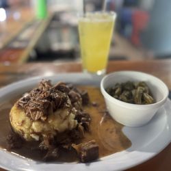 R Bar Treasure Island - Beef burgundy, and a margarita