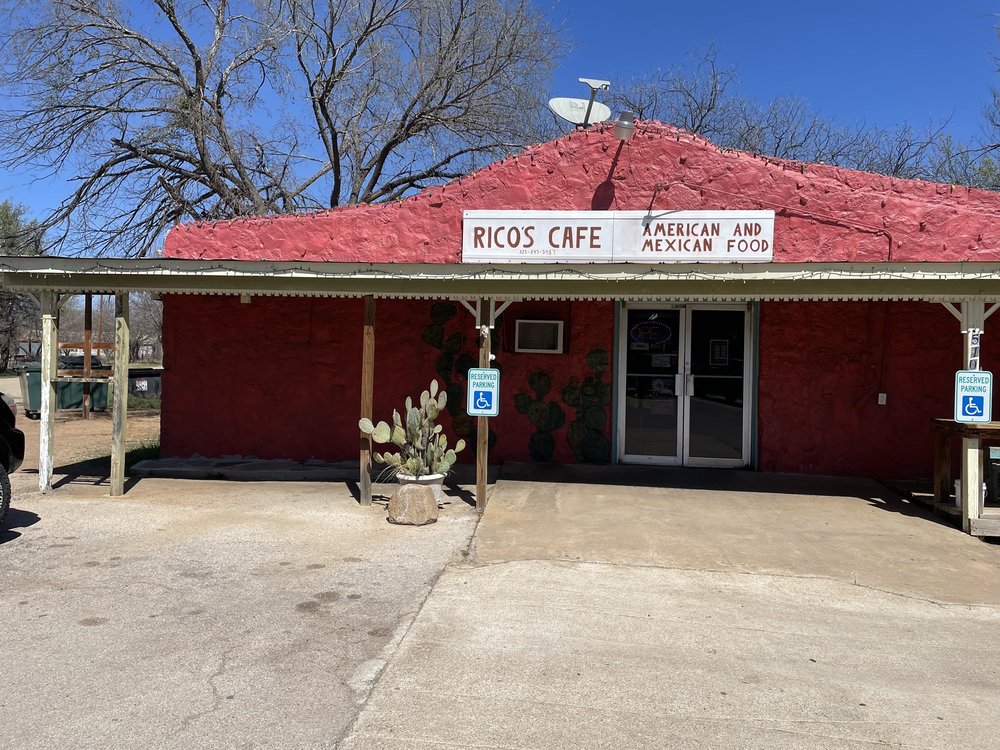 Rico's Cafe