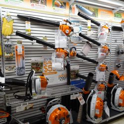 Steelman's Ace Hardware - Stihl leaf blowers