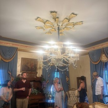 The Stacy Mansion - Bed & Breakfast Near Me - Tecumseh, Michigan