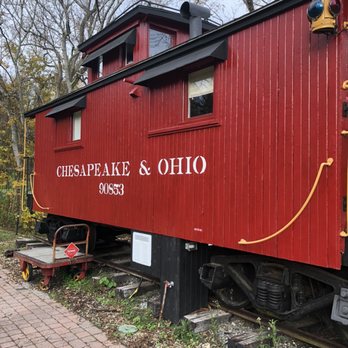 Autumn Ridge Cottages - Quaint stay for a couple or small family in this caboose. - Vacation Rentals Near Me