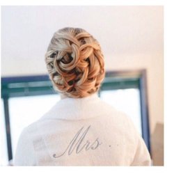 Cedar & Ivy - Bridal updo by Alissa Vallee