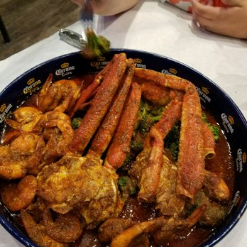 Shell Shack - Bairdi crab, shrimp, and broccoli kitchen sink medium. Try it you won't regret it. Get the broccoli in the bag! Ask for Michelle or Cristal. - Seafood Near Me - Mesquite, Texas