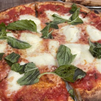 Pizza Gorda - Brick oven Margarita Pizza! - Pizza Near Me - Punta Gorda, Florida Pizza Gorda - Brick oven Margarita Pizza! - Pizza Near Me - Punta Gorda, Florida