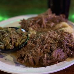 Haffy’s Sports Bar & Grill - Open face roast beef with mash potatoes and green beans.