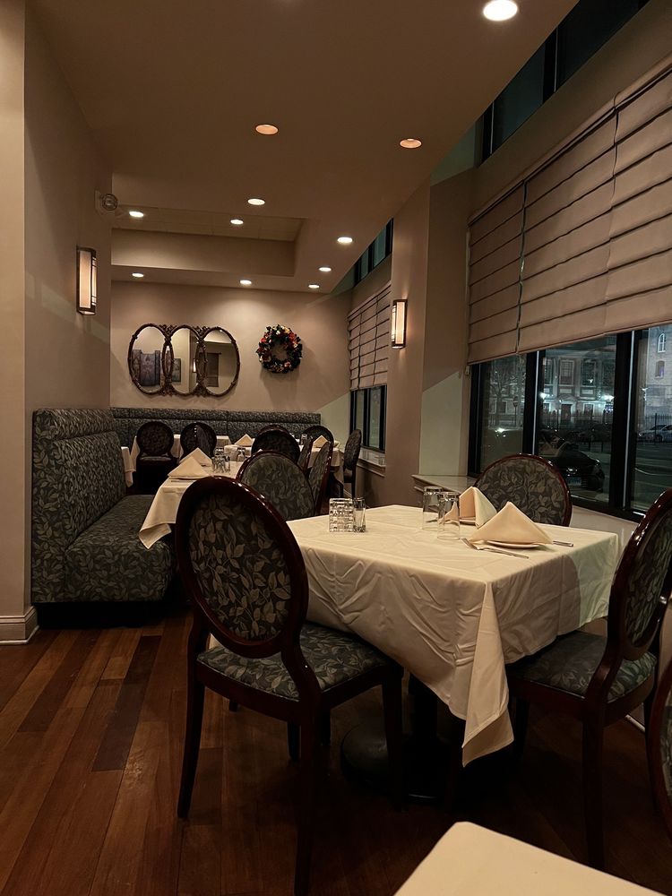 Ralph n Rich's Restaurant