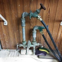 Deluxe Plumbing Company