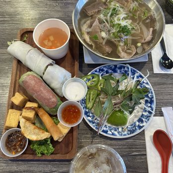 Goi Cuon - Roll combo #2 & #1 S1. PHO BEEF SPECIAL - Vietnamese Near Me - San Diego, California