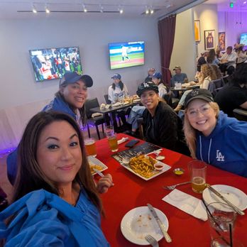 P.V. House - Ready to watch the World Series - Sports Bars Near Me - Playa Vista, California P.V. House - Ready to watch the World Series - Sports Bars Near Me - Playa Vista, California