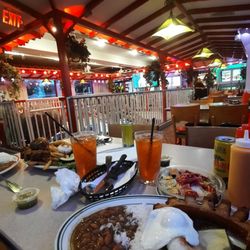 Pollos Mario Steak House & Seafood - Excelente lugar desde su personal hasta su comida  recomendado