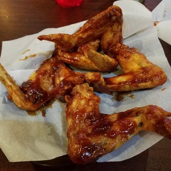 Grillerz - whole chicken wings (BBQ) are a bit messy to eat - American Near Me - Nineveh, Indiana