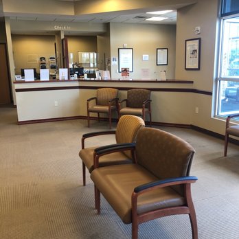 St. Luke's Neurology Associates - Waiting area - Neurologist Near Me - Bethlehem, Pennsylvania