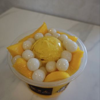 Hui Lau Shan - A1. Jumbo Mango Chewy Ball / Jumbo 芒の丸子 - Desserts Near Me - Cupertino, California Hui Lau Shan - A1. Jumbo Mango Chewy Ball / Jumbo 芒の丸子 - Desserts Near Me - Cupertino, California