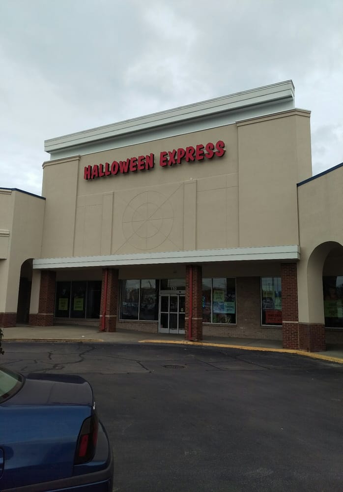 HALLOWEEN EXPRESS Updated September 2024 119 E Reynolds Rd