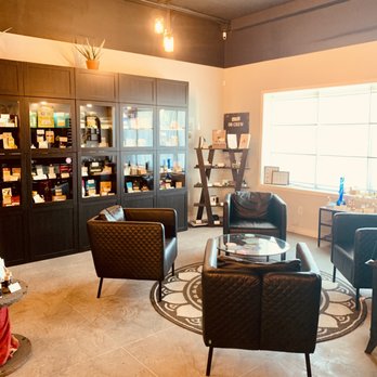 Village Buds - Lounge area for coffee and product chats - Cannabis Dispensaries Near Me - Milton, Ontario Village Buds - Lounge area for coffee and product chats - Cannabis Dispensaries Near Me - Milton, Ontario