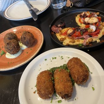 La Marcha Tapas Bar - Spanish Near Me - Berkeley, California