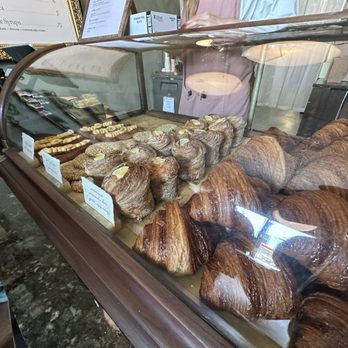 Del Sur Bakery & Cafe - Filipino Near Me - Chicago, Illinois