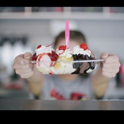 Daisy's Ice Cream - Sundae