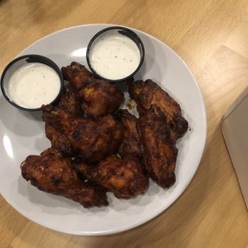 D6 Pizza - Barbecue Wings - Pizza Near Me - Hesperia, California