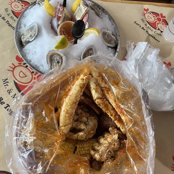 Mr. & Mrs. Crab Juicy Seafood & Bar - Seafood Near Me - Davie, Florida