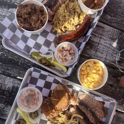 Flanders Bay BBQ - Sampler platter, cornbread, mac & cheese, golddigger