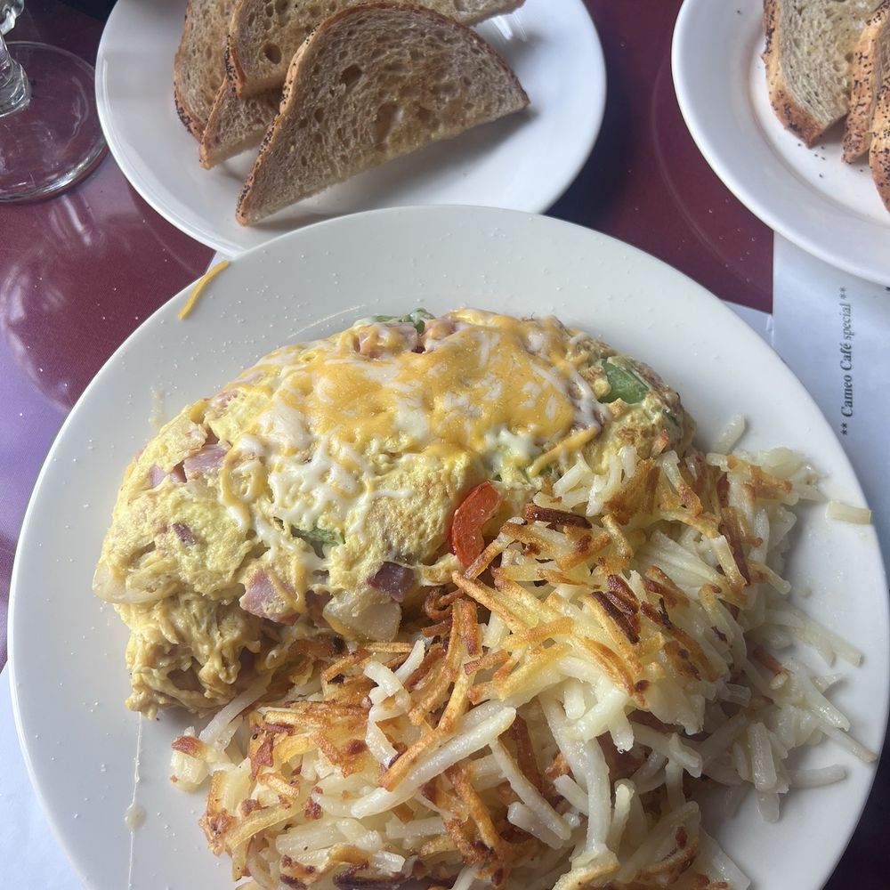 Cameo Cafe - Denver omelette - Breakfast & Brunch Near Me - Portland, Oregon Cameo Cafe - Denver omelette - Breakfast & Brunch Near Me - Portland, Oregon