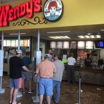 Wendy's - customers entering the restaurant - Burgers Near Me - Kenly, North Carolina Wendy's - customers entering the restaurant - Burgers Near Me - Kenly, North Carolina