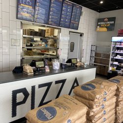 Jason’s Ny Pizza - So much flour