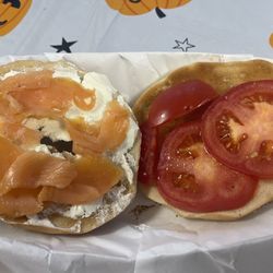 The Quarrier Store - Everything bagel with salmon, cream cheese and tomato