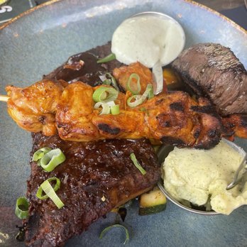 Bluff Food Bar - Mixed grill with compound butter, ribs were my favorite - Pubs Near Me - Enschede, OV