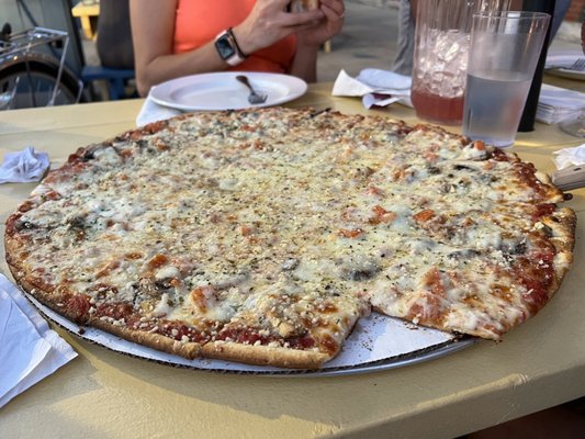 Irving Park Pizza & Patio by null