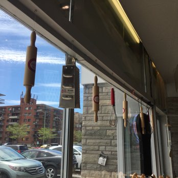 Chez Wafi - the outside of a restaurant - Lebanese Near Me - Saint-Laurent, Quebec